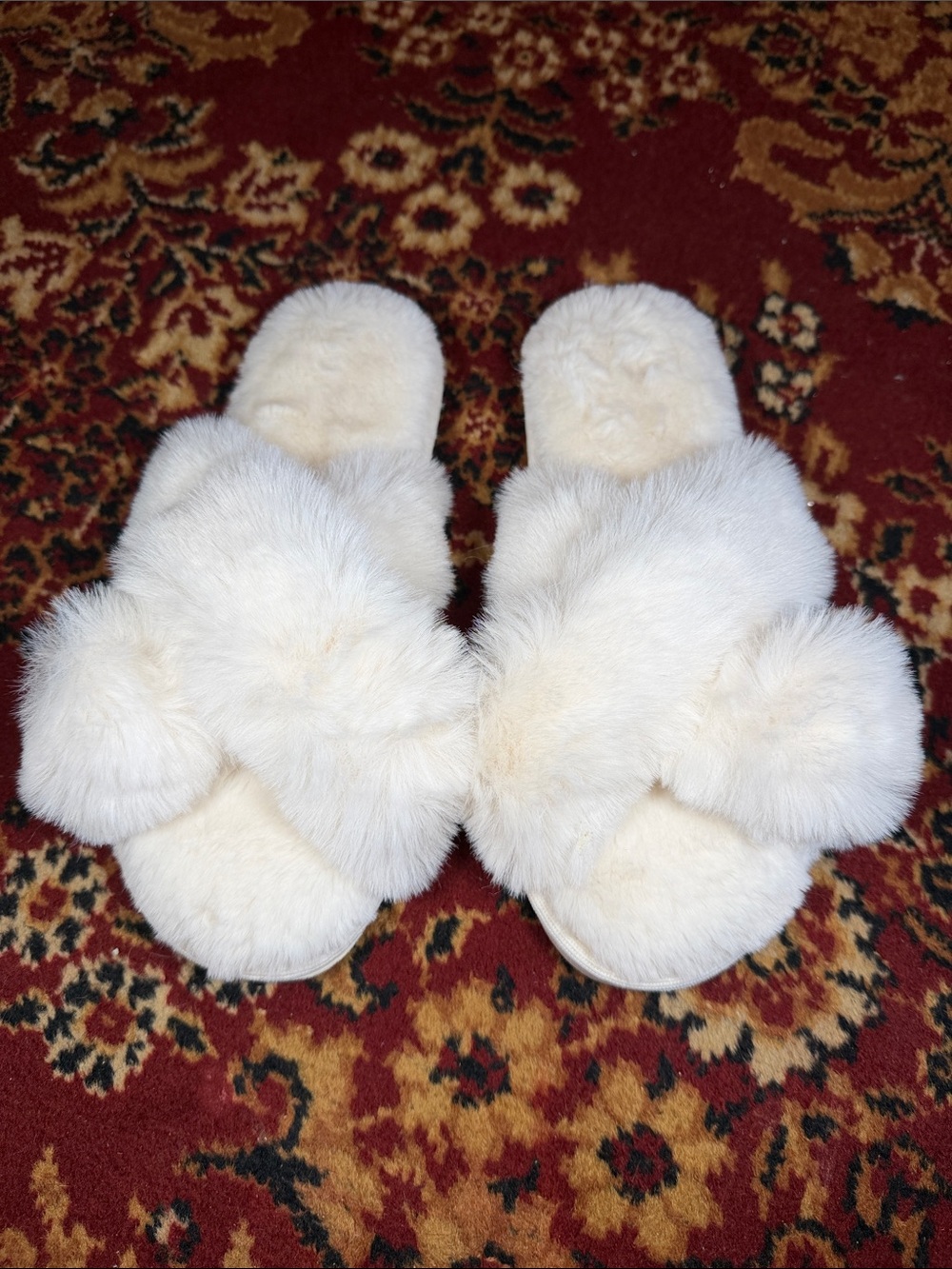 Plush Cream Faux-Fur Crossband Slippers - Women's